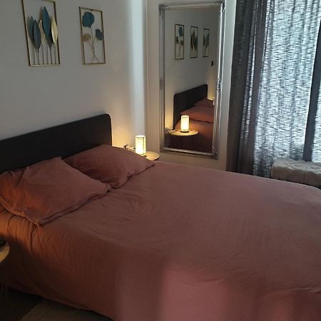 Apartament L'Hirondelle Pré-en-Pail Zewnętrze zdjęcie
